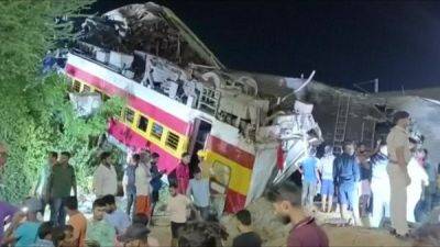 Катастрофа на железной дороге в Индии: не менее 200 погибших, сотни получили травмы - fokus-vnimaniya.com - Индия