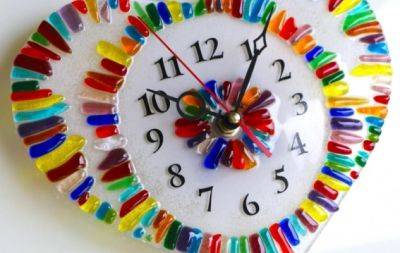 Дизайнери представили трендові годинники 2023 року зі скла (ФОТО) - hochu.ua