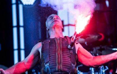 Учасники Rammstein відмовляються працювати з солістом: легендарний гурт на межі розпаду - hochu.ua