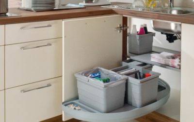 Куди приткнути сміттєве відро на маленькій кухні і як зробити, щоб від нього не "пахло": хитрість на мільйон - hochu.ua