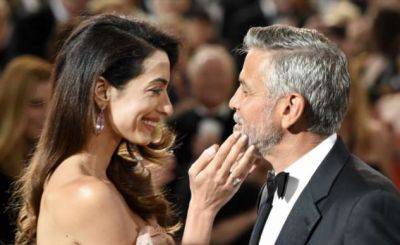 Джордж Клуни - Амаль Аламуддин - Амаль Клуни - Амаль Клуни произнесла проникновенную речь о своем муже. И от его реакции наши сердца растаяли - chert-poberi.ru