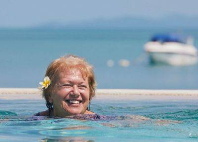 Врач сообщил, что нельзя делать пожилым людям при отдыхе на воде - fokus-vnimaniya.com