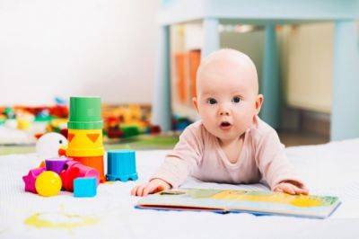 Невроз для малыша. Эксперты рассказали о вреде кружков раннего развития - aif.ru