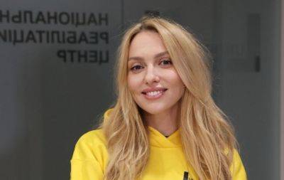Оля Полякова - Оля Полякова, яка раніше заявляла про погане самопочуття, показала дві смужки на тесті (ФОТО) - hochu.ua