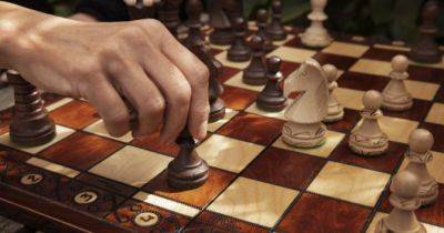 Трансгендерним людям заборонили брати участь у жіночих турнірах з шахів - womo.ua
