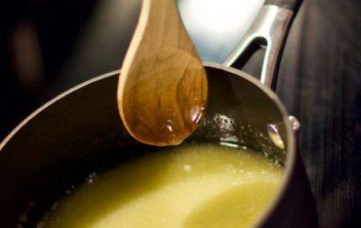 Хитрий трюк для вершкового масла: що зробити, щоб не горіло на сковороді - hochu.ua