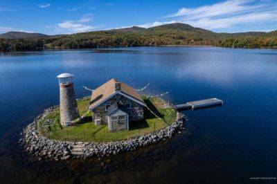 Небольшой остров в штате Мэн выставлен на продажу за 400 000 долларов, но есть одна загвоздка - porosenka.net - штат Мэн