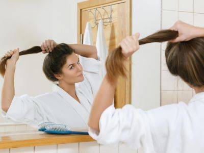 Причёска, которая беспощадно портит волосы - all-for-woman.com