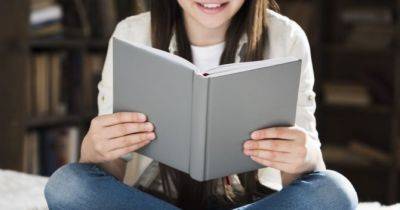 Порада психолога: ТОП-9 книг, які можуть допомогти підліткам краще зрозуміти себе - womo.ua