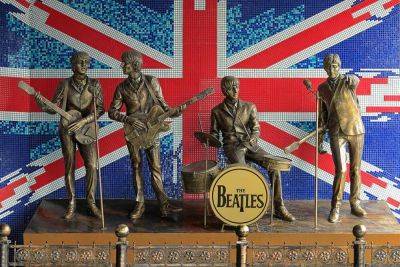 Джон Леннон - Sgt. Pepper’s Lonely Hearts Club Band. Почему уже 50 лет этот альбом Битлз остается великим? - lifehelper.one - Ссср - Англия