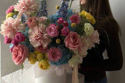 Цветочные букеты в шляпных коробках: новый тренд в мире флористики - lifehelper.one