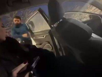 В Нижнем Новгороде мужчина выкинул девушку из такси из-за низкой цены поездки - porosenka.net - Нижний Новгород