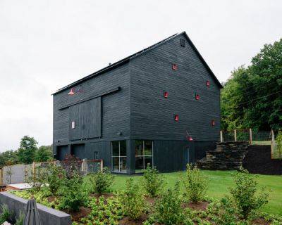 Чёрный дом в стиле barnhouse в штате Нью-Йорк - porosenka.net - штат Нью-Йорк