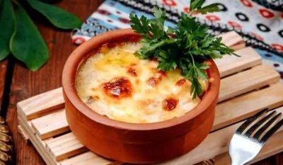 Необычный жюльен с креветками и сыром Дорблю: новый рецепт - milayaya.ru