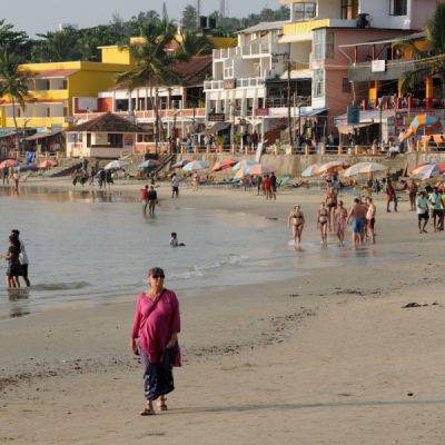 Российские туристы убирают индийский пляж - fokus-vnimaniya.com - India - штат Керала