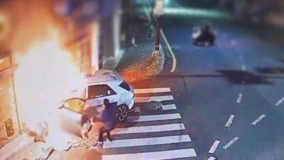 Неравнодушные люди спасли таксиста из горящего автомобиля - porosenka.net - Пусан - Корейская