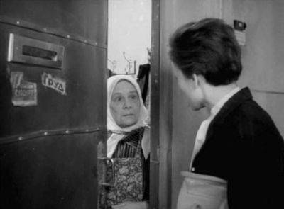 По каким историческим причинам двери в советских квартирах отрывались внутрь - milayaya.ru - Ссср - Египет - Римская Империя