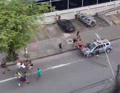 Бразильские полицейские мгновенно остановили драку на дороге - porosenka.net