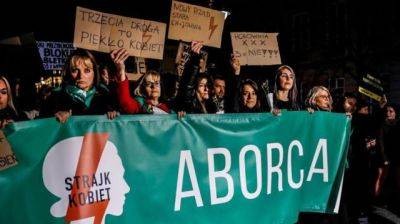«Это все еще пытка». Смена власти не помогла польским женщинам в доступе к абортам - fokus-vnimaniya.com - Варшава - Польша