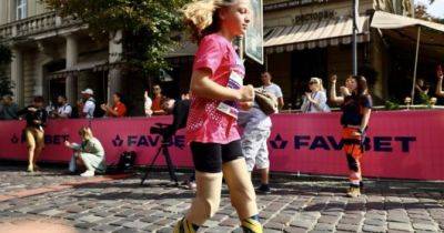 12-річна українка, яка втратила ноги внаслідок ворожого обстрілу, візьме участь у Бостонському марафоні - womo.ua - Україна