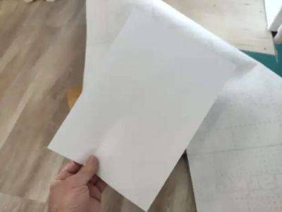 Финский способ идеально ровно вырезать линолеум/ковровое покрытие по углам и вокруг труб: нужен листок бумаги, карандаш и малярка - lublusebya.ru