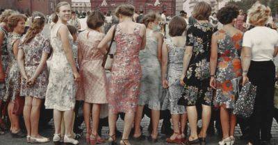 Как одевались советские женщины и какие ткани выбирали для нарядов - takprosto.cc - Ссср