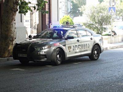 В Тбилиси курьер погиб после столкновения с машиной полиции - batumi-today.com - Грузия - Тбилиси