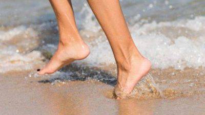 4 неприятные проблемы со стопами ног, которые часто возникают летом - lifehelper.one