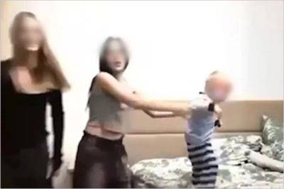 Ни стыда, ни вины. Стали известны мотивы тиктокерши, пнувшей малыша - aif.ru - Москва