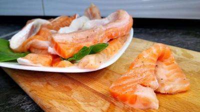 Как вкусно посолить брюшки семги - milayaya.ru