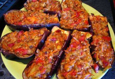 Как вкусно приготовить баклажаны с фаршем в духовке: рецепт - milayaya.ru